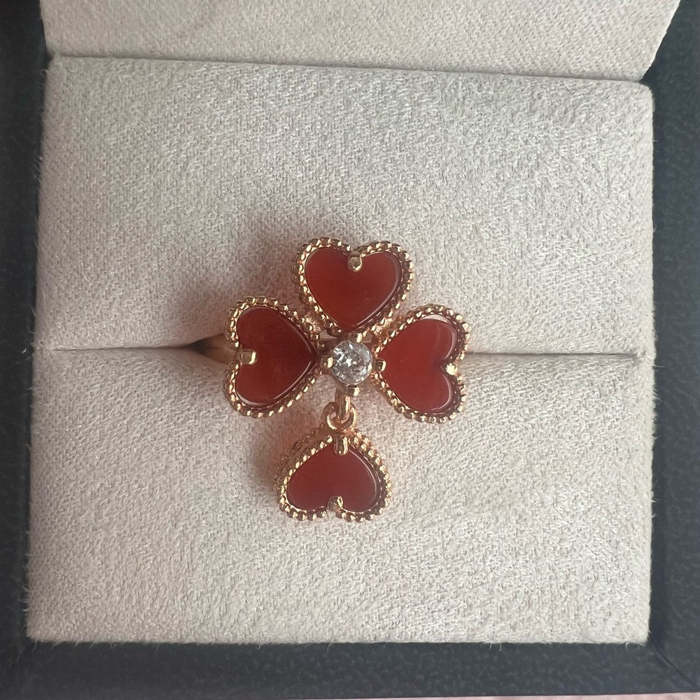 Clover Ring - image 1